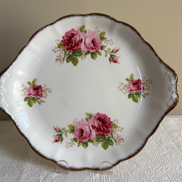 Royal Albert American Beauty Cake Plate - Picture 1 of 3